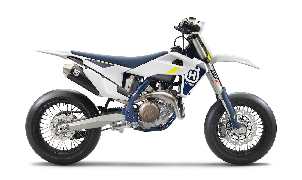 Husqvarna FS 450 2022, built for competition